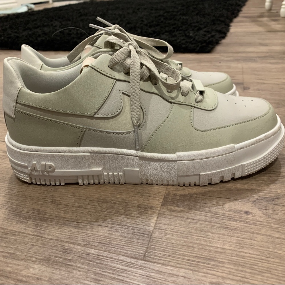 Olive Green Nike Tennis Shoes